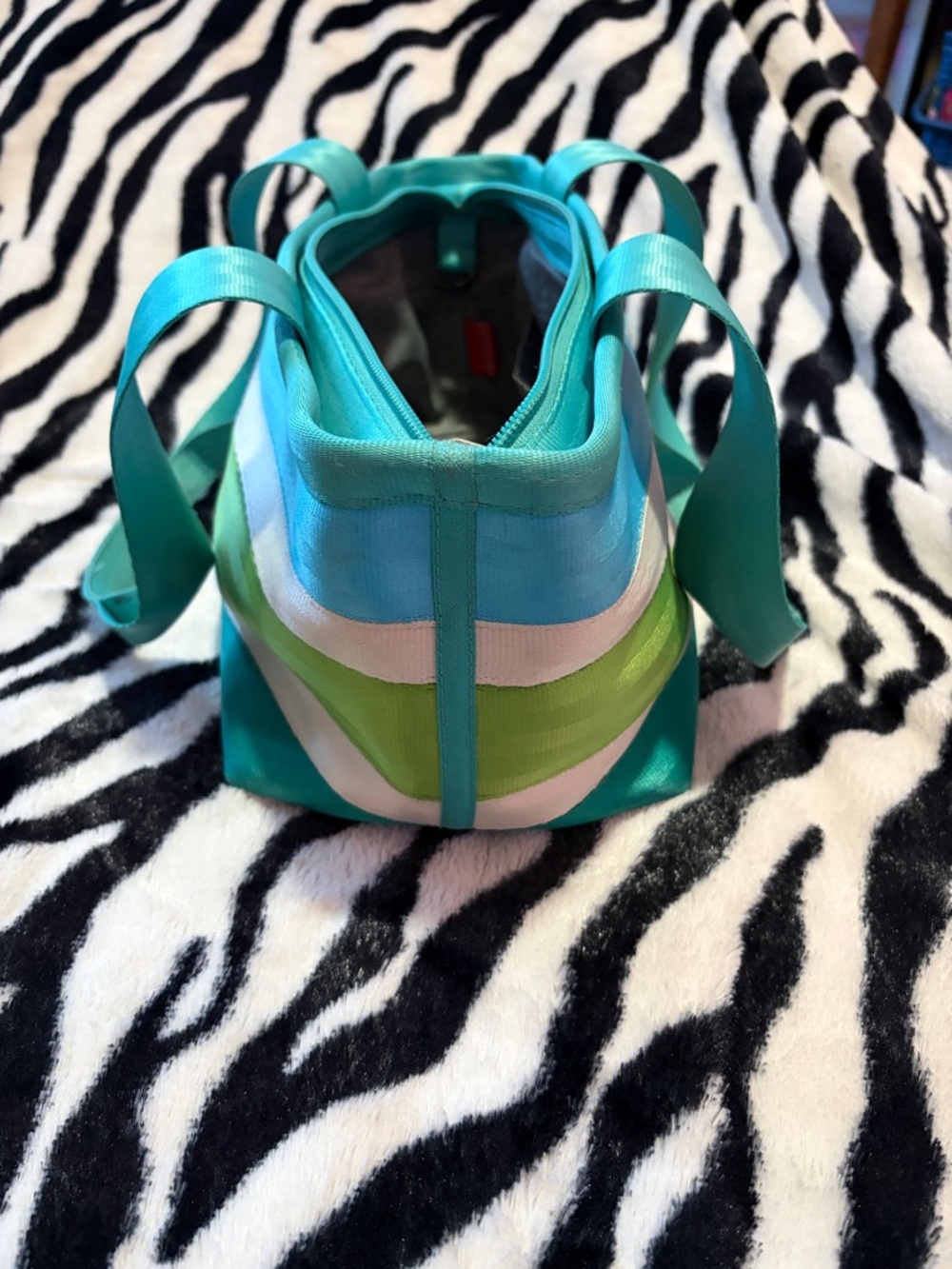 Harveys Seatbelt Bag Aqua, Lime & White Striped Tote - Picture 5 of 5